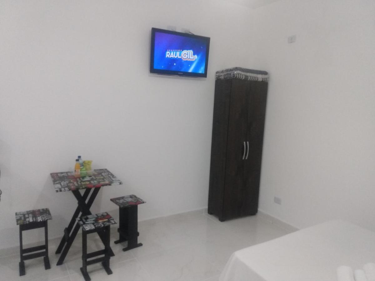 Loft05 Completo Ar Internet Garagem Prox Aparecida E Industrias Apartment Pindamonhangaba Luaran gambar
