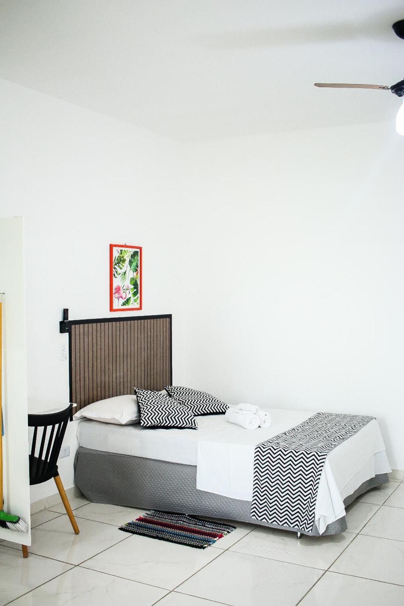Loft05 Completo Ar Internet Garagem Prox Aparecida E Industrias Apartment Pindamonhangaba Luaran gambar